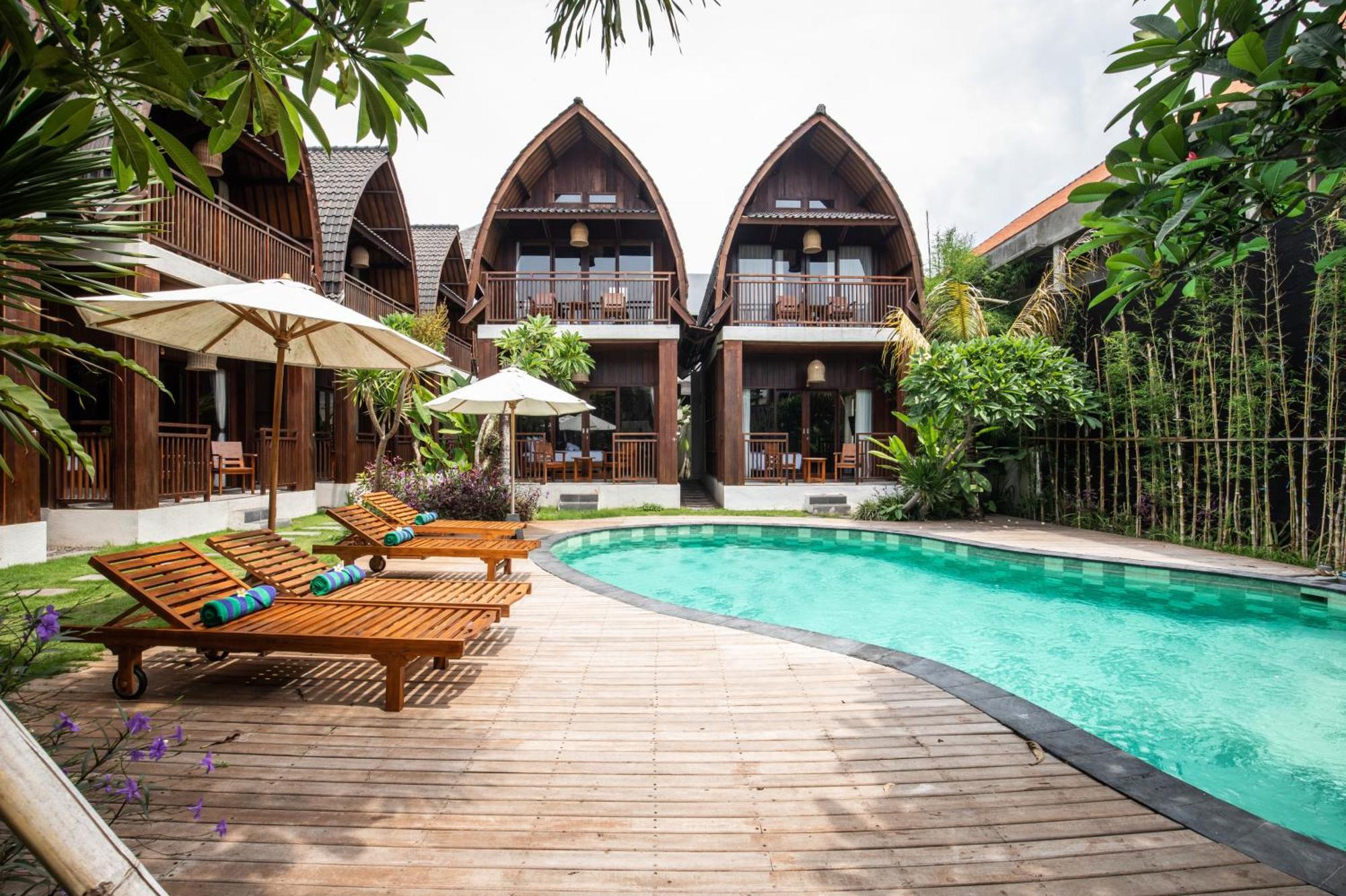 Dadeka Hotel 3*